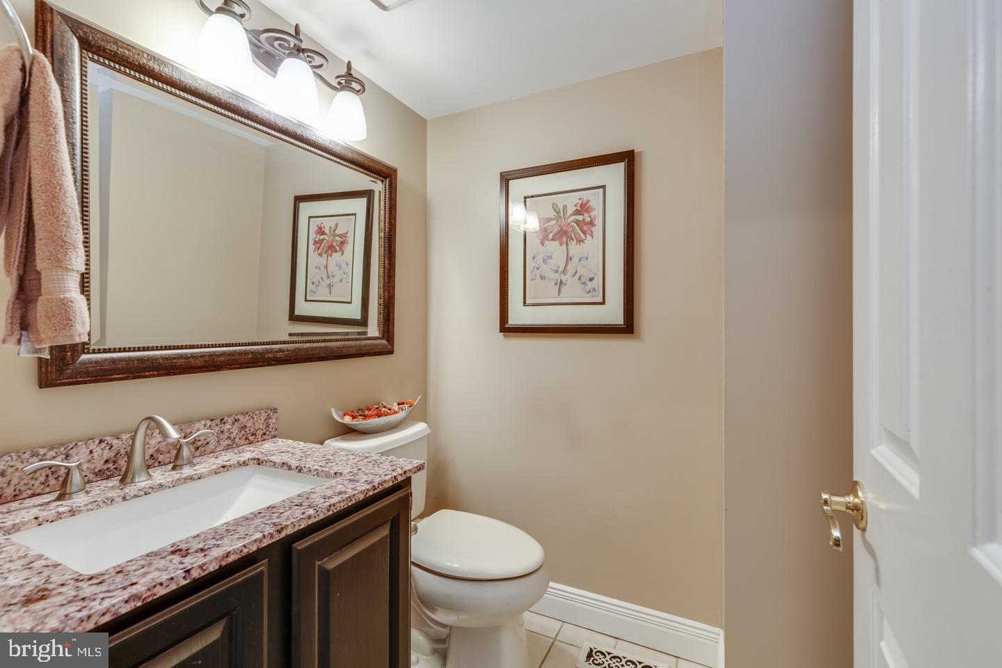 27 Rushwick Road Mount Laurel, NJ 08054 - Photo 20 of 42 Updated Powder Room on the Main Level