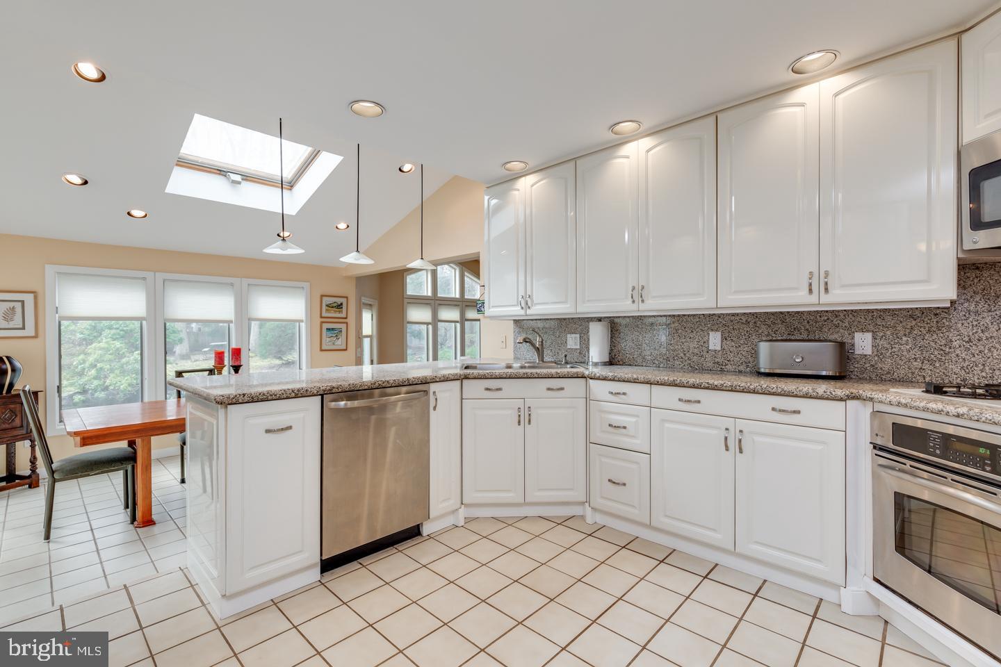 27 Rushwick Road Mount Laurel, NJ 08054 - Photo 5 of 42 Upgraded Kitchen