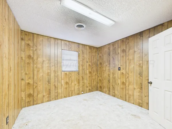 $130,000 | 801 West Crawford Street, Pampa, TX 79065