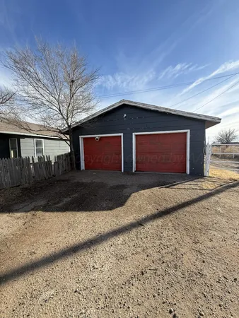 $130,000 | 801 West Crawford Street, Pampa, TX 79065