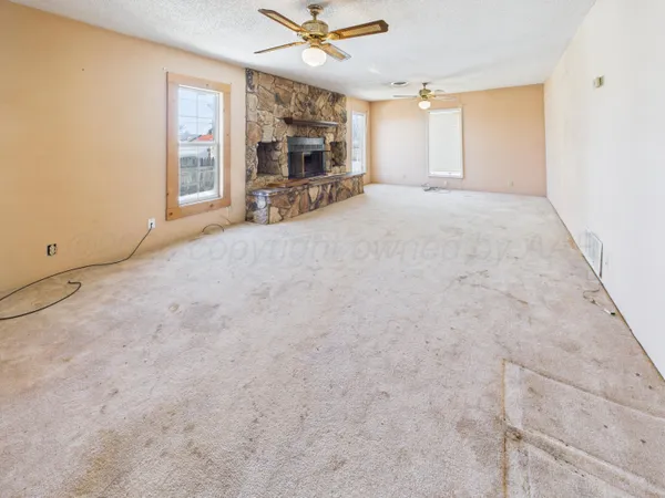 $130,000 | 801 West Crawford Street, Pampa, TX 79065