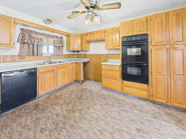 $130,000 | 801 West Crawford Street, Pampa, TX 79065