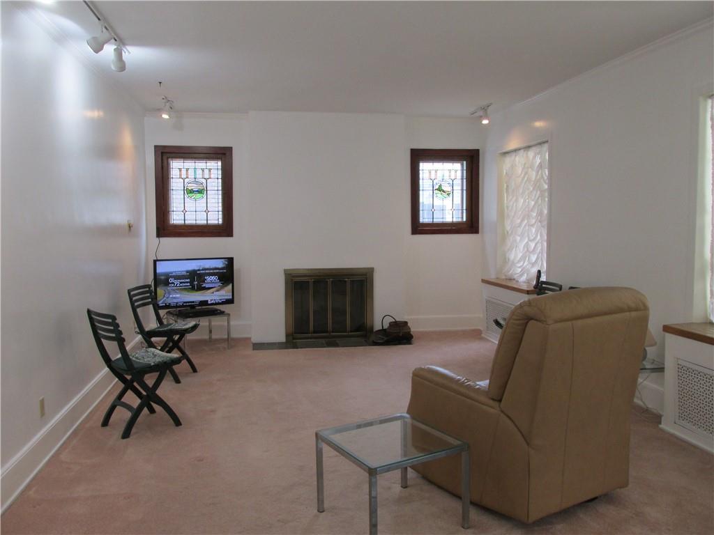 6545 Darlington Road Pittsburgh, PA 15217 - Photo 4 of 25 Gallery Image 4