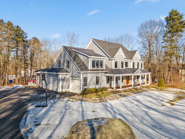 $1,875,000 | 7 Freedom Drive, Falmouth, ME 04105