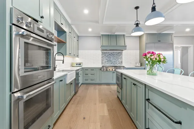 $1,875,000 | 7 Freedom Drive, Falmouth, ME 04105