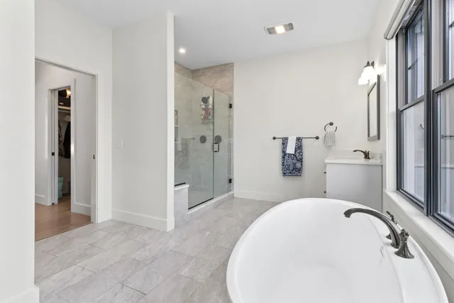 $1,875,000 | 7 Freedom Drive, Falmouth, ME 04105