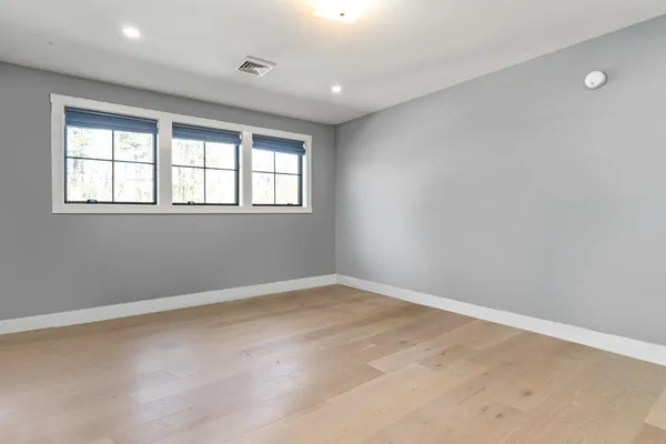 $1,875,000 | 7 Freedom Drive, Falmouth, ME 04105