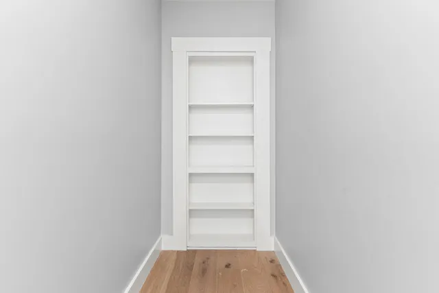 $1,875,000 | 7 Freedom Drive, Falmouth, ME 04105