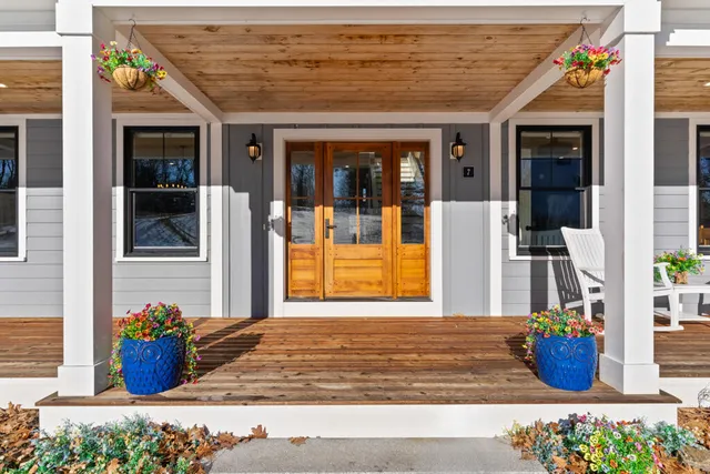 $1,875,000 | 7 Freedom Drive, Falmouth, ME 04105