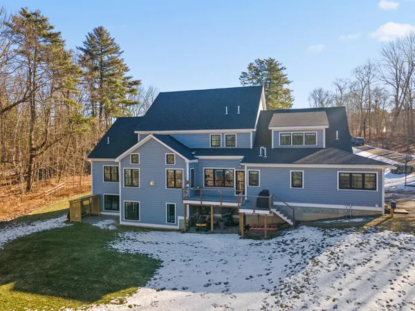 $1,875,000 | 7 Freedom Drive, Falmouth, ME 04105