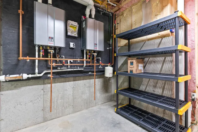 $1,875,000 | 7 Freedom Drive, Falmouth, ME 04105