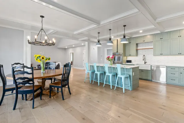 $1,875,000 | 7 Freedom Drive, Falmouth, ME 04105