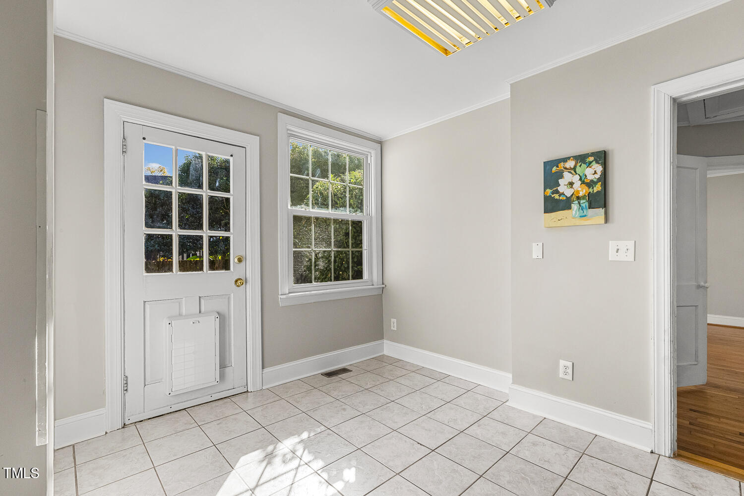 616 East Whitaker Mill Road Raleigh, NC 27608 - Photo 7 of 13 012