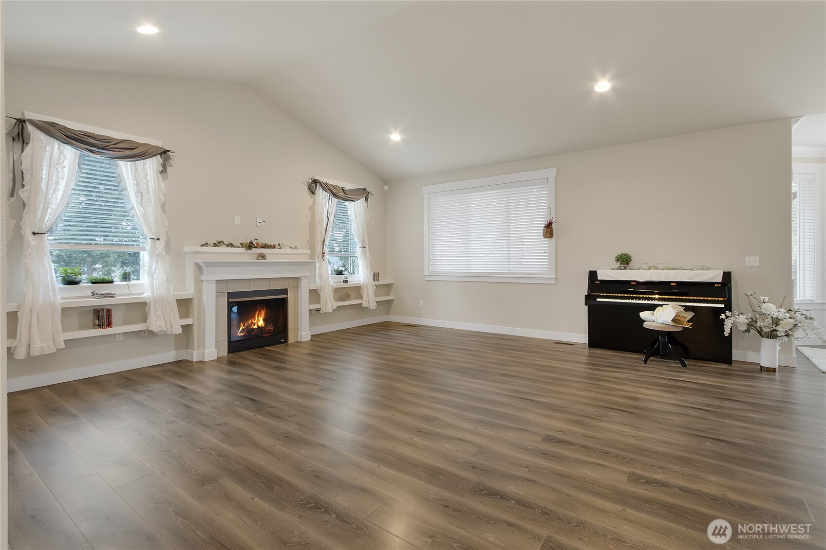 627 166th Street South Spanaway, WA 98387 - Photo 10 of 27