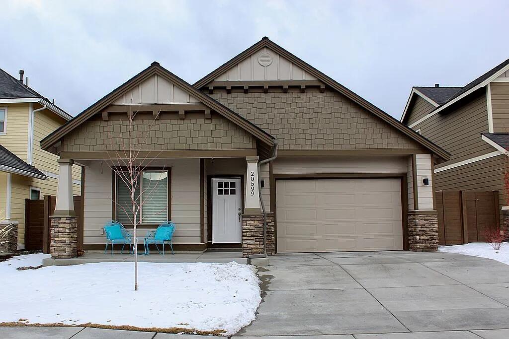 20599 Rolen Avenue Bend, OR 97702 - Photo 1 of 38 Front