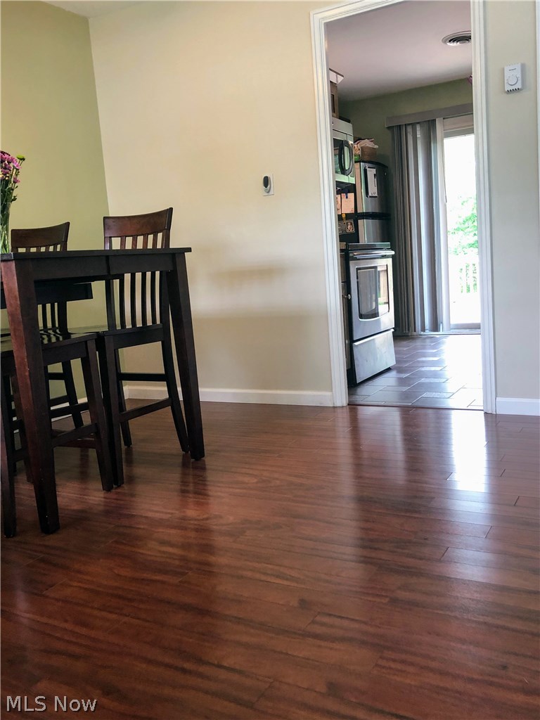 6512 Kenbridge Road Parma Heights, OH 44130 - Photo 11 of 31