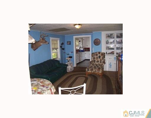 424 New Road Monmouth Junction, NJ 08852 - Photo 8 of 10 Gallery Image 8
