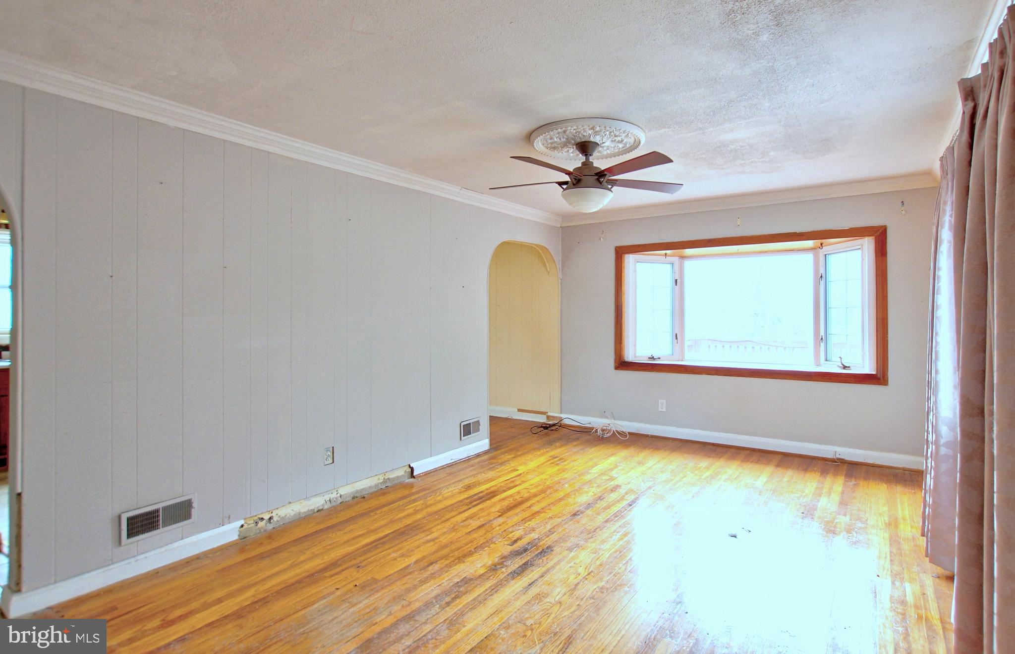 3721 Nortonia Road Baltimore, MD 21216 - Photo 5 of 35 Living room