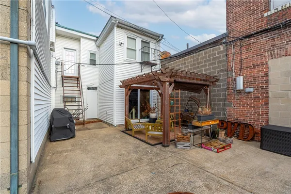 $2,000 | 170 Broadway, Unit A, Providence, RI 02903