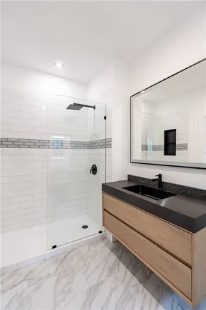 $2,000 | 170 Broadway, Unit A, Providence, RI 02903