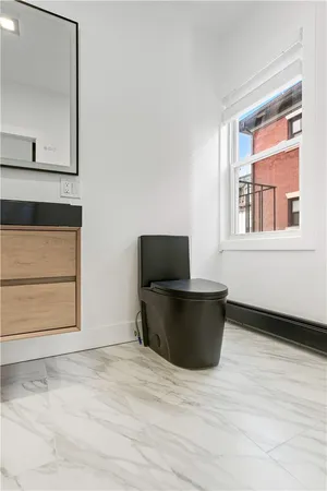 $2,000 | 170 Broadway, Unit A, Providence, RI 02903