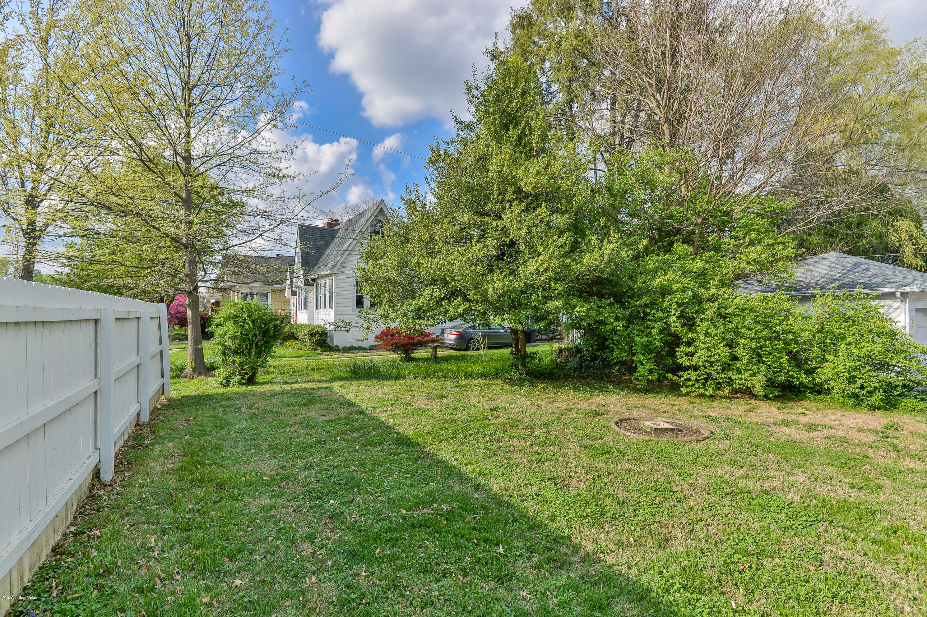 3417 Lexington Road Louisville, KY 40207 - Photo 35 of 38 038 - 20200407-2916