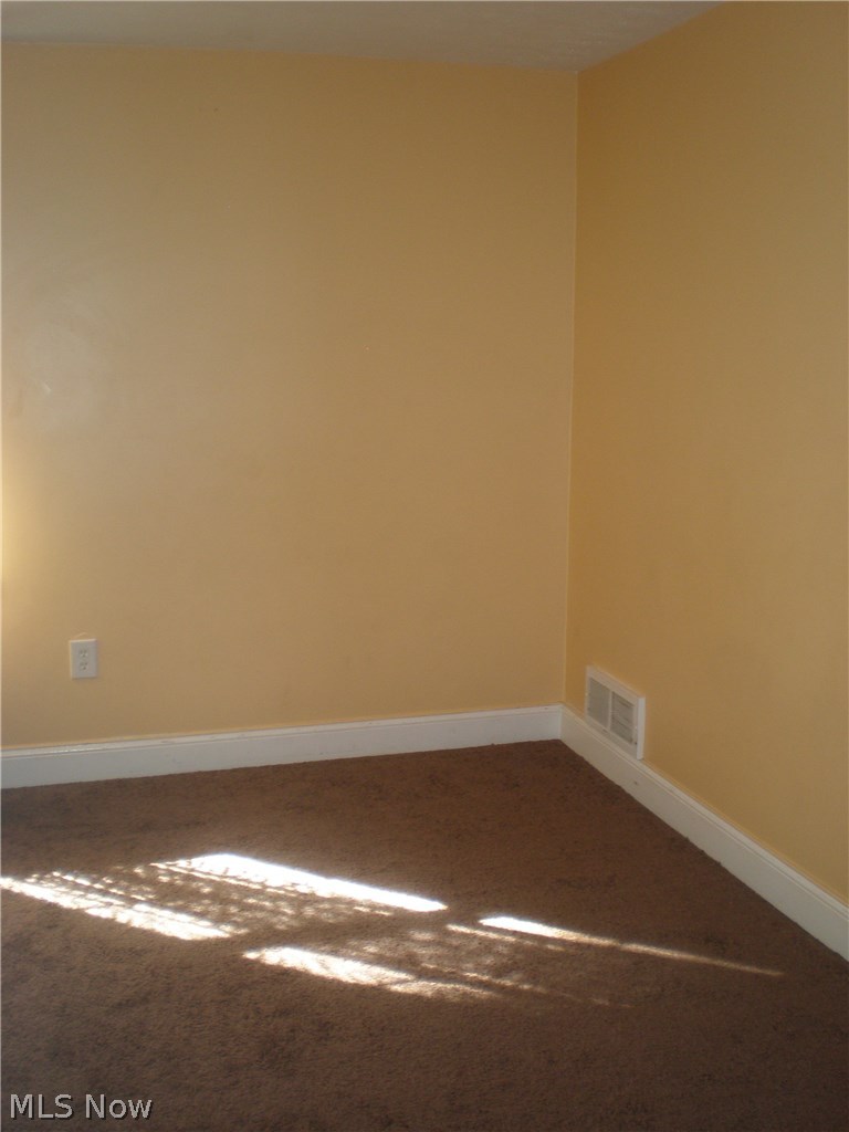 3313 Tullamore Road Cleveland, OH 44118 - Photo 8 of 17