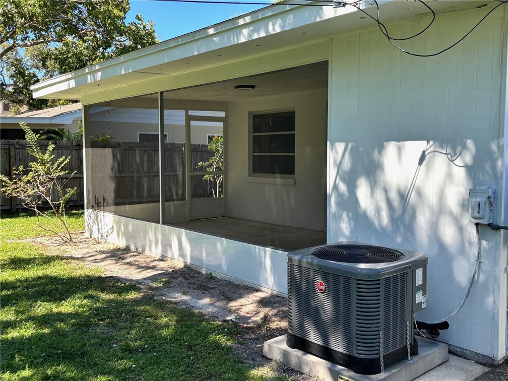 566-576 Azalea Lane Vero Beach, FL 32963 - Photo 13 of 34