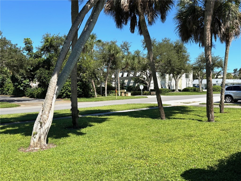 566-576 Azalea Lane Vero Beach, FL 32963 - Photo 15 of 34