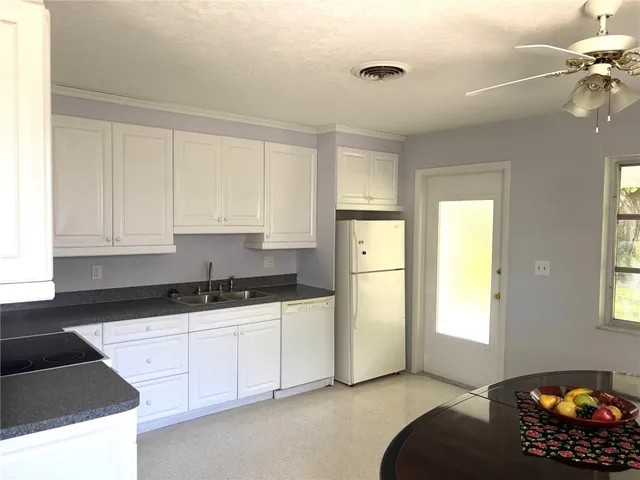 $1,500,000 | 566-576 Azalea Lane, Vero Beach, FL 32963