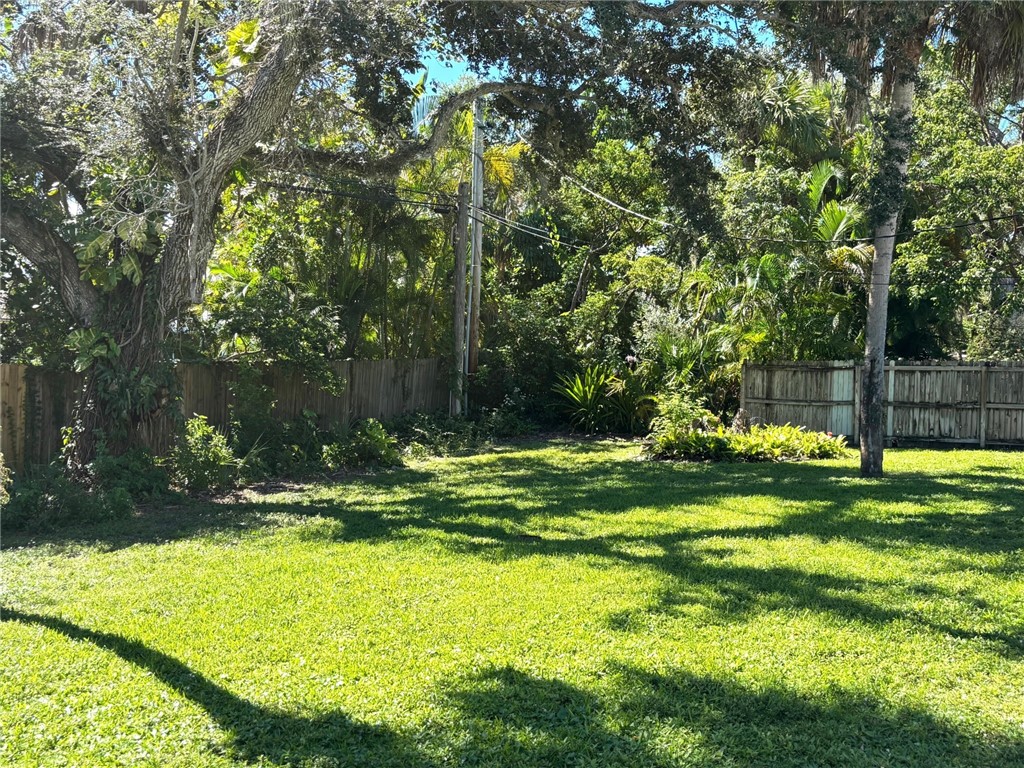 566-576 Azalea Lane Vero Beach, FL 32963 - Photo 9 of 34