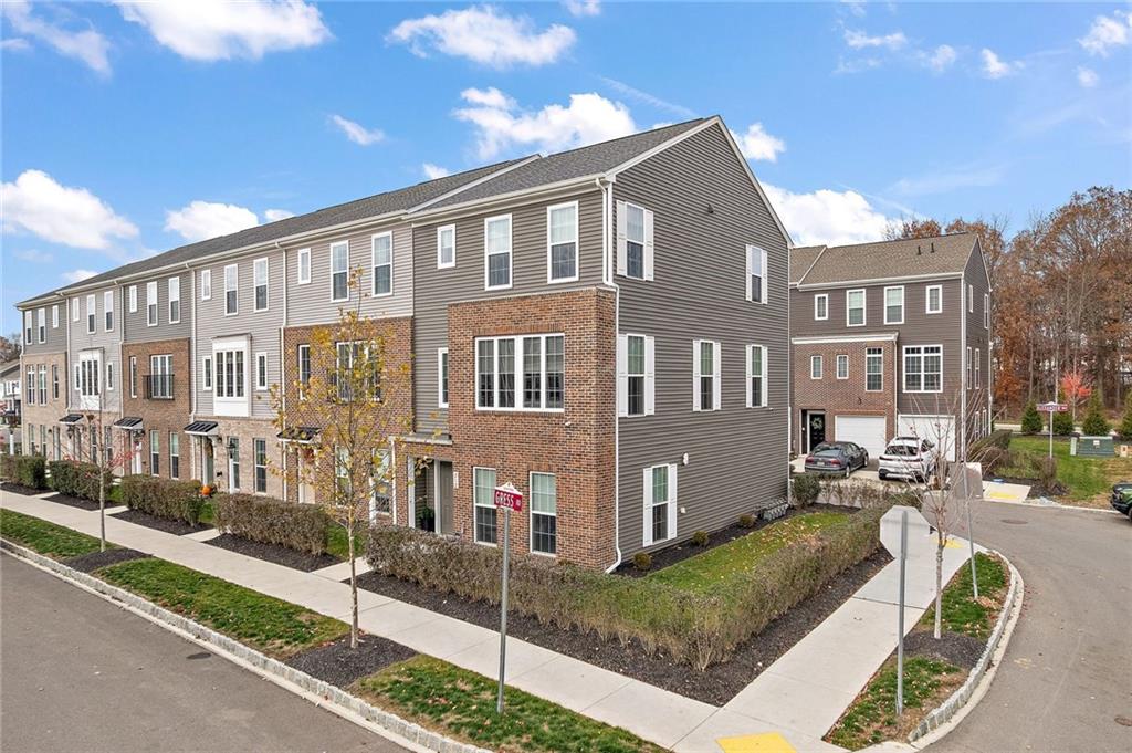 202 Gress Road Cranberry Township, PA 16066 - Photo 2 of 30