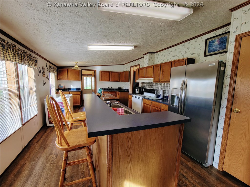 4809 Vernon Church Road Letart, WV 25253 - Photo 5 of 35 CENTER ISLAND W/SINK