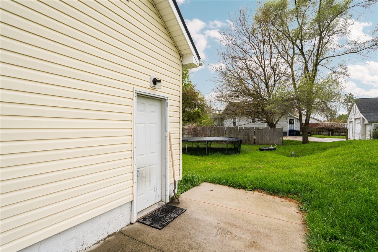 8659 North Canton Center Road Canton, MI 48187 - Photo 34 of 37