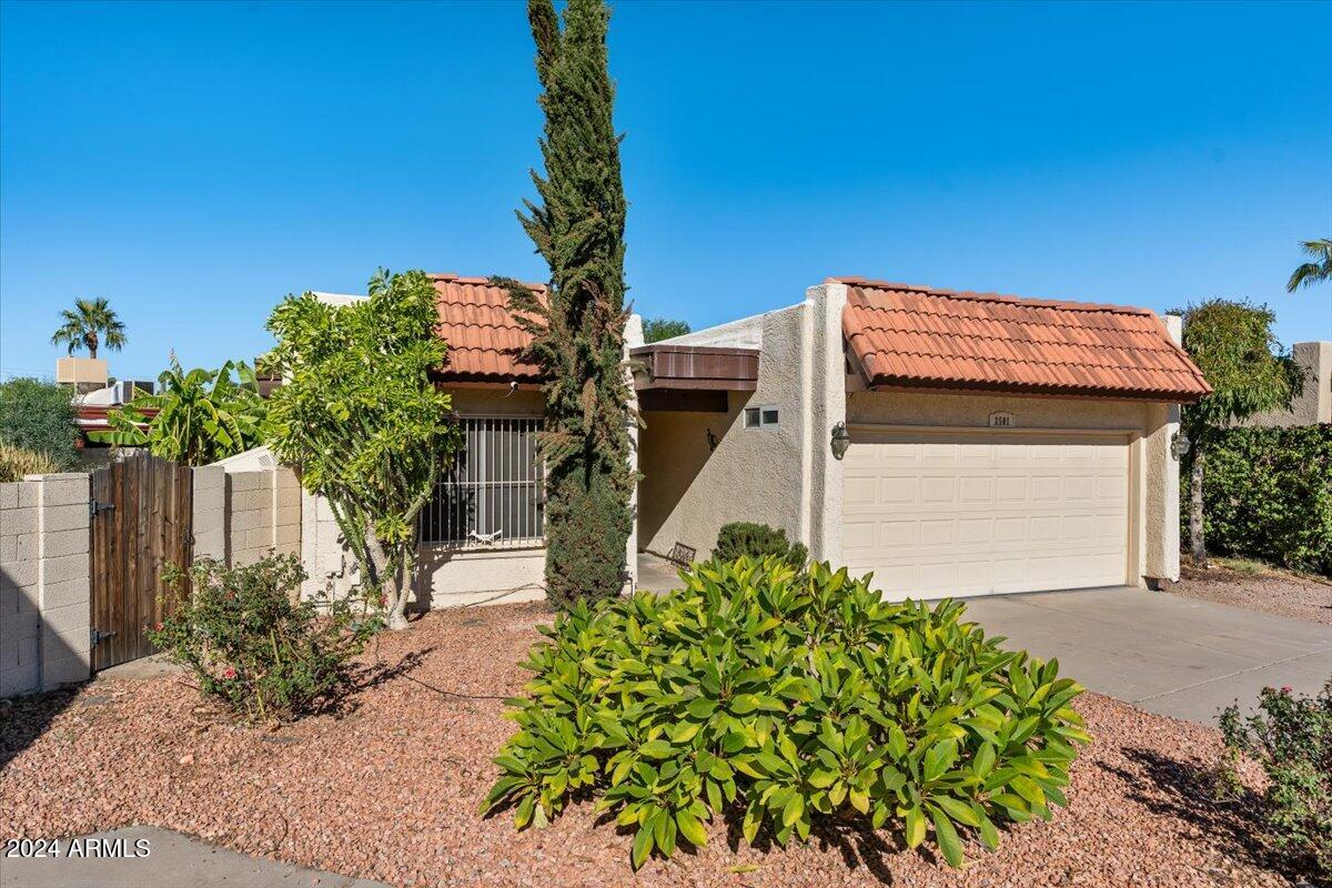 2501 East Pepper Ridge Circle Phoenix, AZ 85032 - Photo 2 of 48 07-Front of home