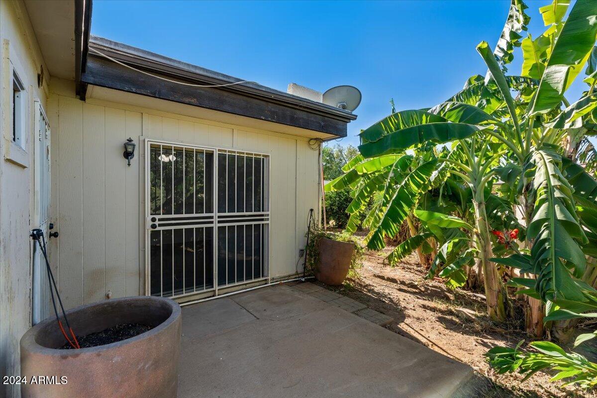 2501 East Pepper Ridge Circle Phoenix, AZ 85032 - Photo 28 of 48 35-Patio