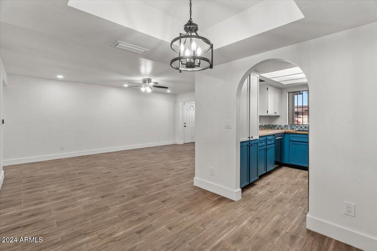 2501 East Pepper Ridge Circle Phoenix, AZ 85032 - Photo 8 of 48 17-Dining room