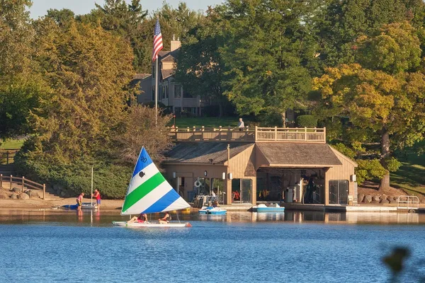 $369,000 | 33 Shoreline Road, Unit B, Lake Barrington, IL 60010