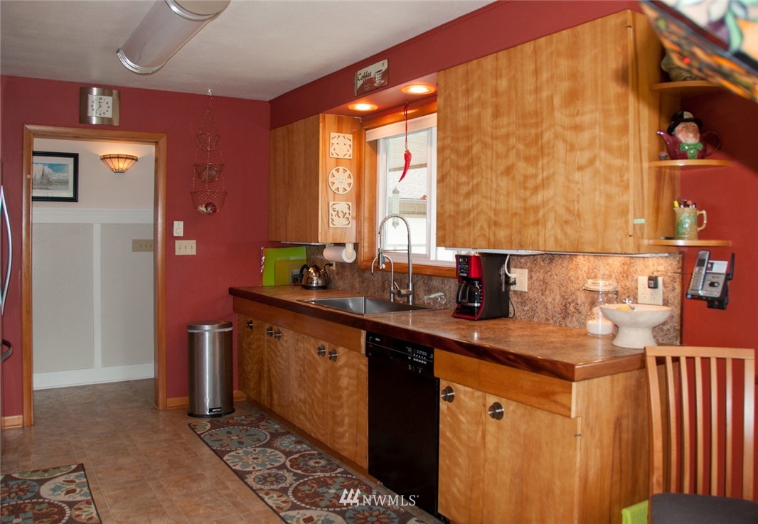 1433 Scrivner Road Port Angeles, WA 98362 - Photo 9 of 25 Gallery Image 9