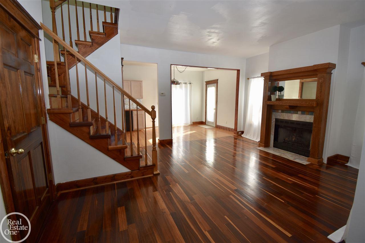 2118 Hampton Road Grosse Pointe, MI 48236 - Photo 5 of 45 31381669-4.JPG
