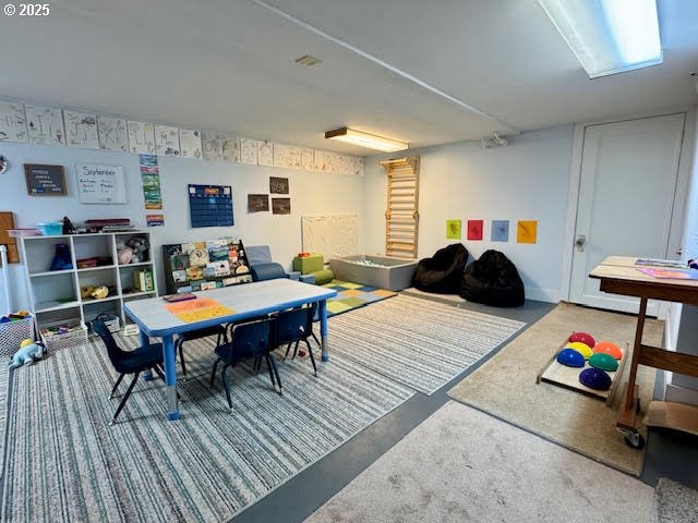 904 Penn Avenue La Grande, OR 97850 - Photo 14 of 46 a living room with furniture and a wooden floor
