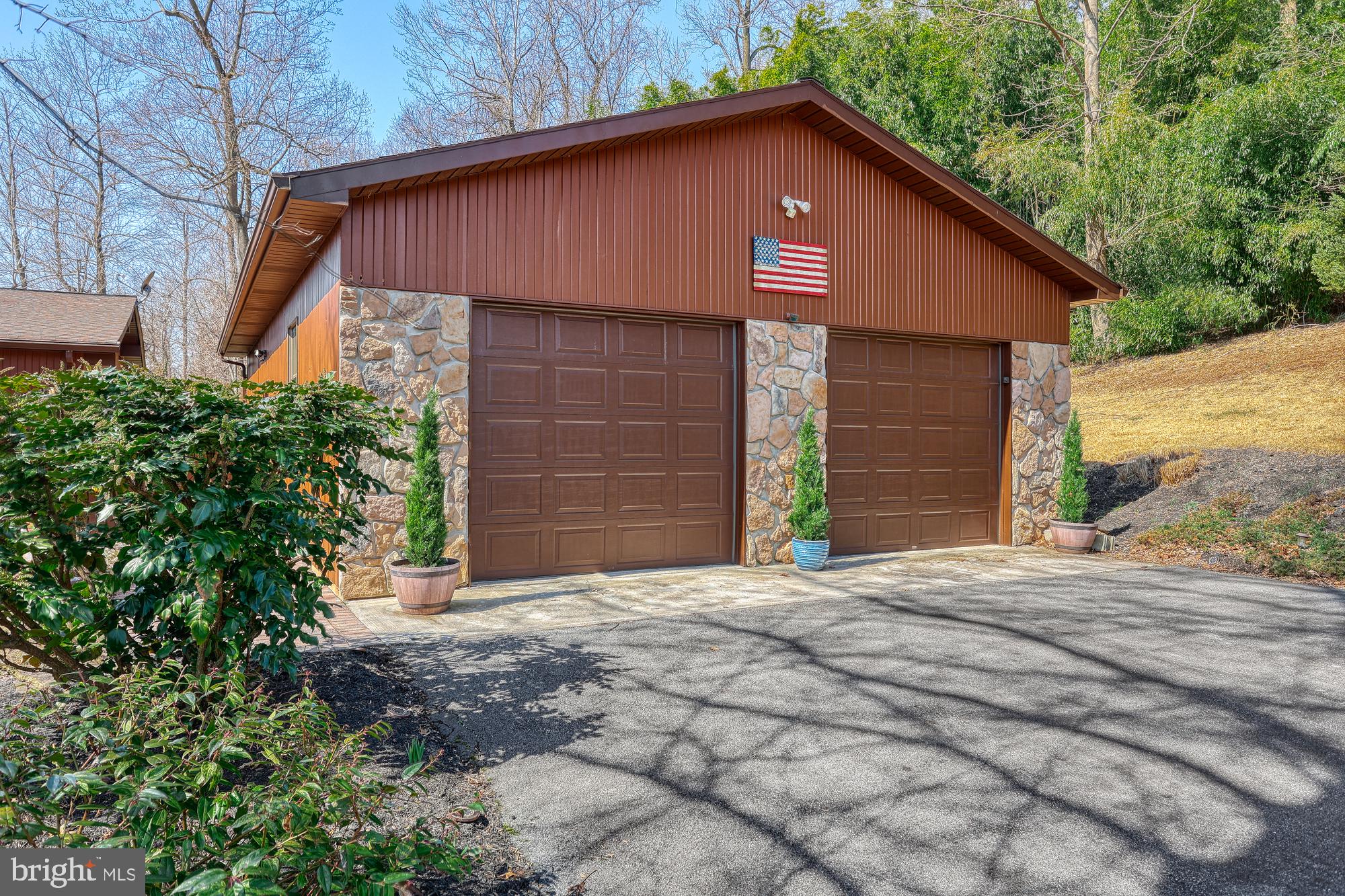 226 Willis Road Etters, PA 17319 - Photo 4 of 55 Gallery Image 4