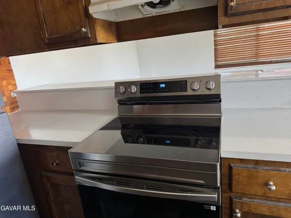 a close view of stove top oven