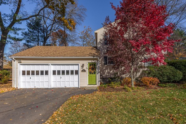 61 Meadowbrook Road Needham, MA 02492 - Photo 3 of 30 Gallery Image 3