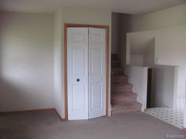 4190 Marathon Road Columbiaville, MI 48421 - Photo 2 of 9 8 living.jpg