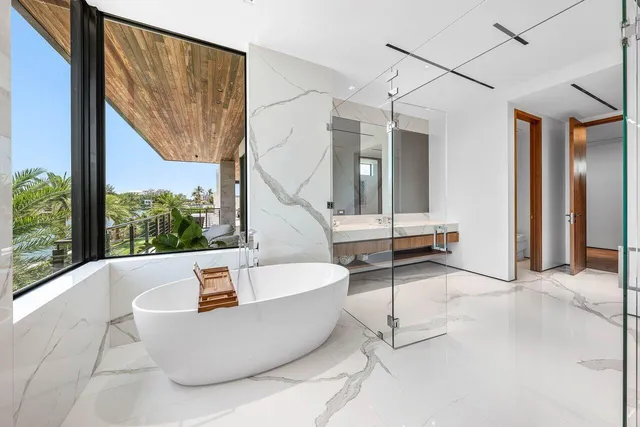 $16,995,000 | 4460 Northeast 31st Avenue, Lighthouse Point, FL 33064