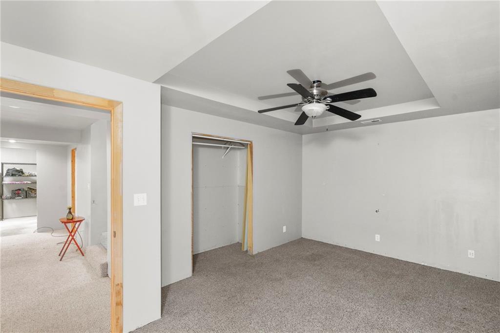 12811 Reeder Street Overland Park, KS 66213 - Photo 40 of 53