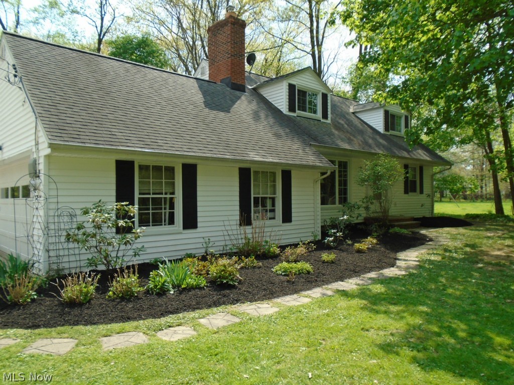 29200 Edgedale Road Cleveland, OH 44124 - Photo 2 of 25 Gallery Image 2