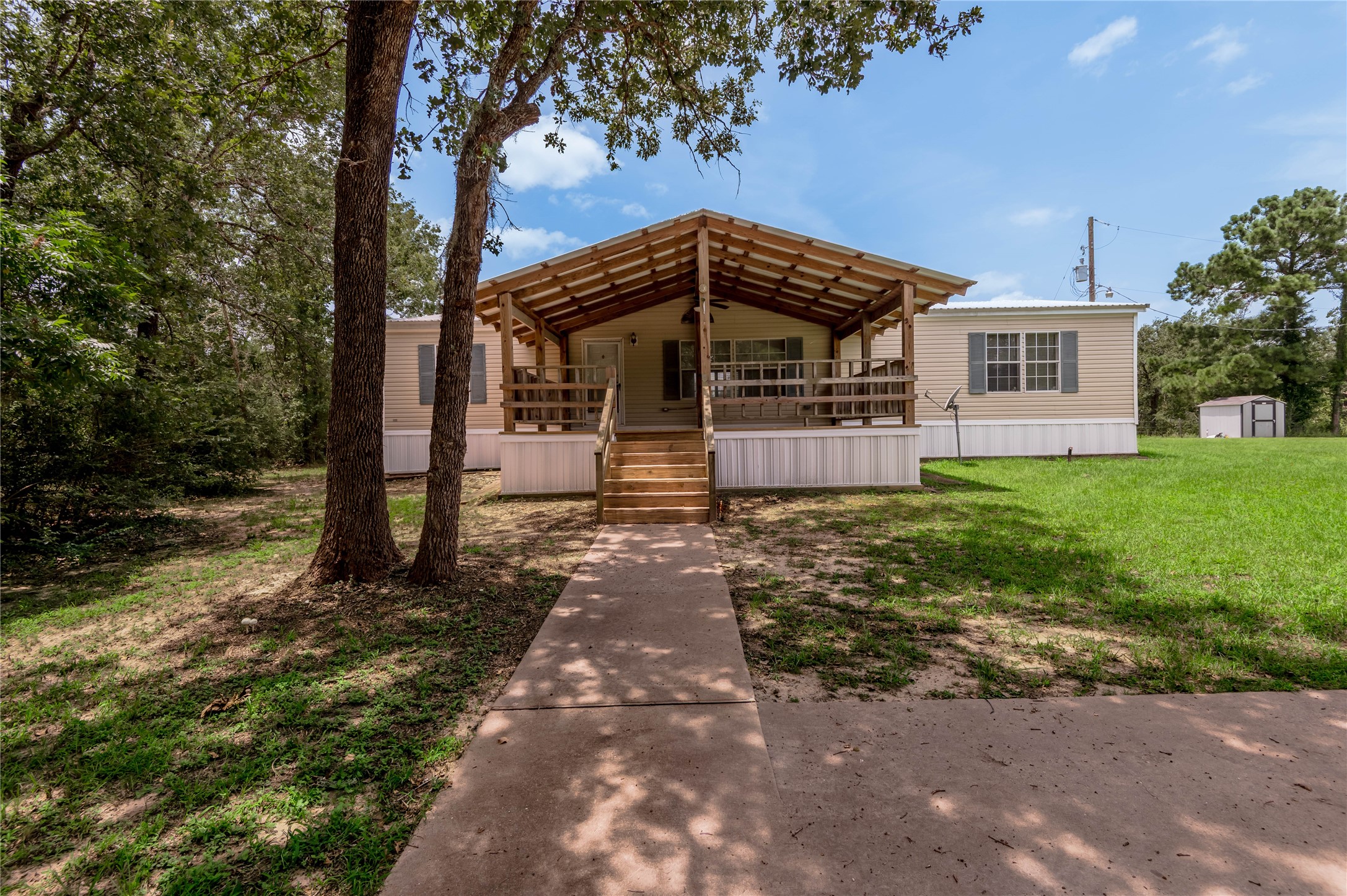 37 Riverside Lane, Unit A Huntsville, TX 77320 - Photo 2 of 31 Gallery Image 2