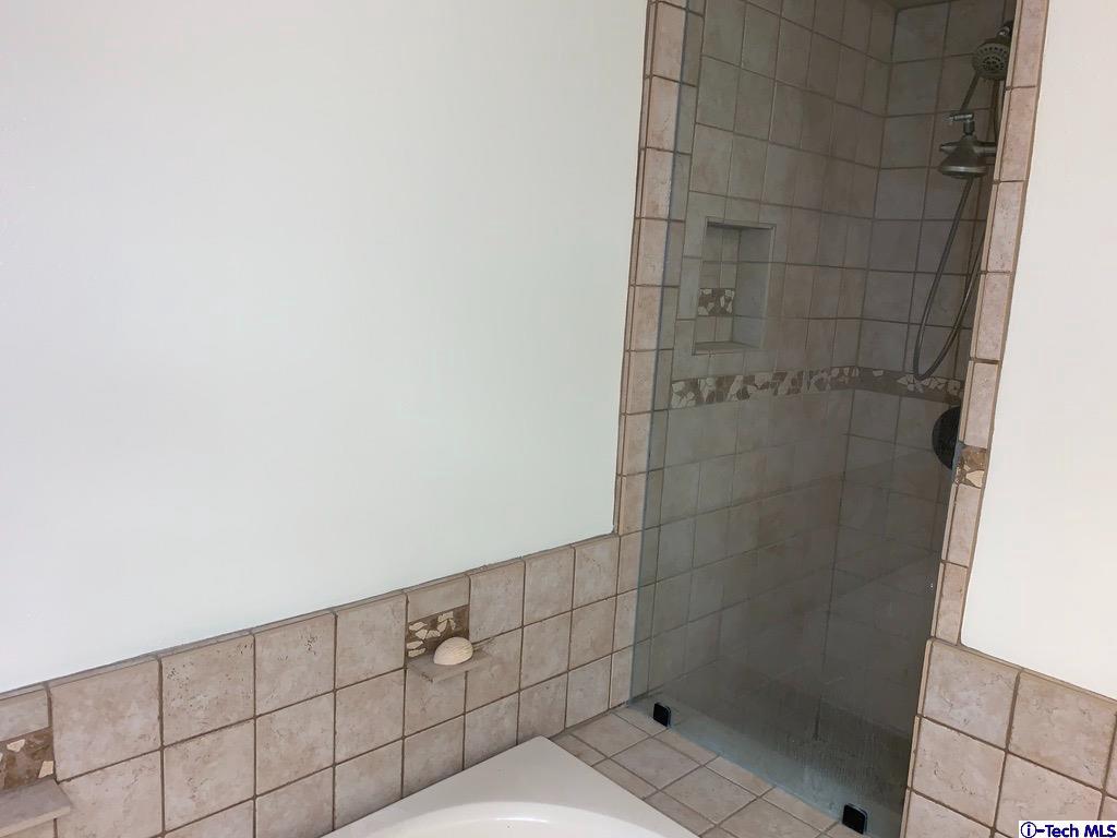 25433 Hardy Place Stevenson Ranch, CA 91381 - Photo 17 of 42 Gallery Image 17